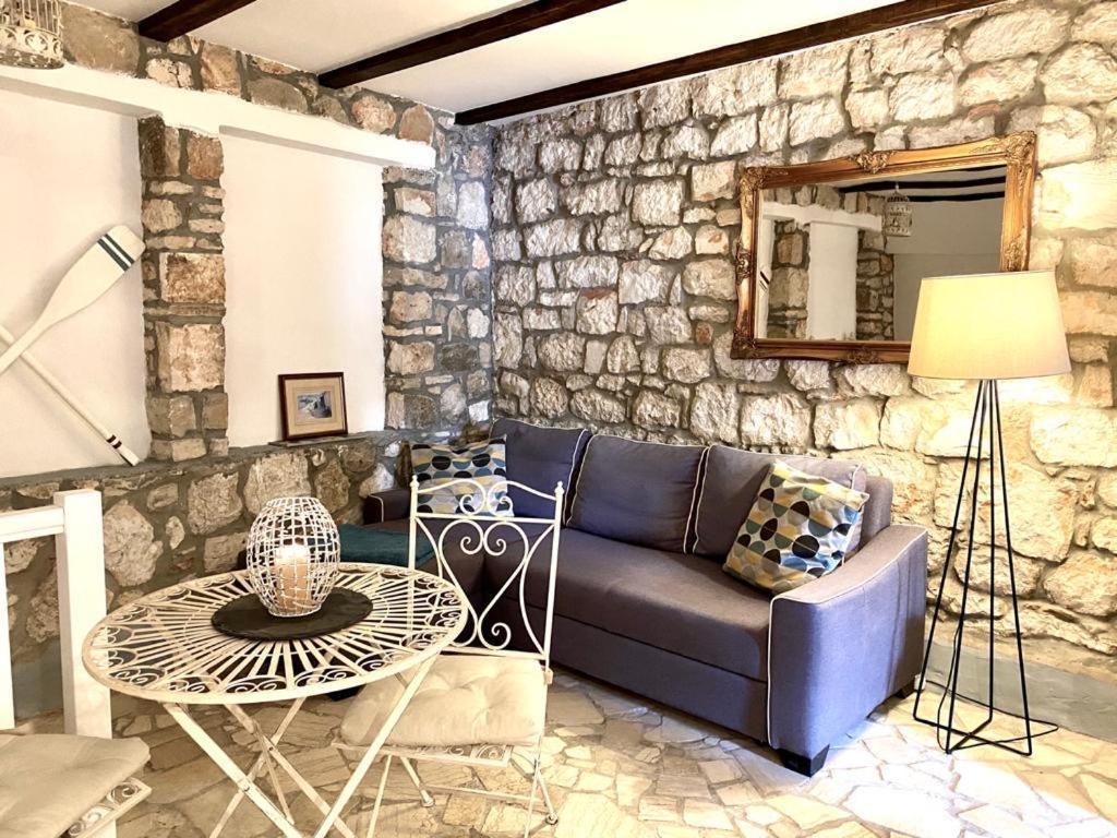 Steinhaus Mit Terrasse Apartment Rovinj Exterior photo